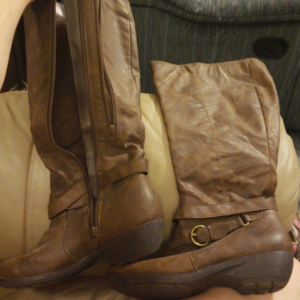 A2 brown wide calf boots
